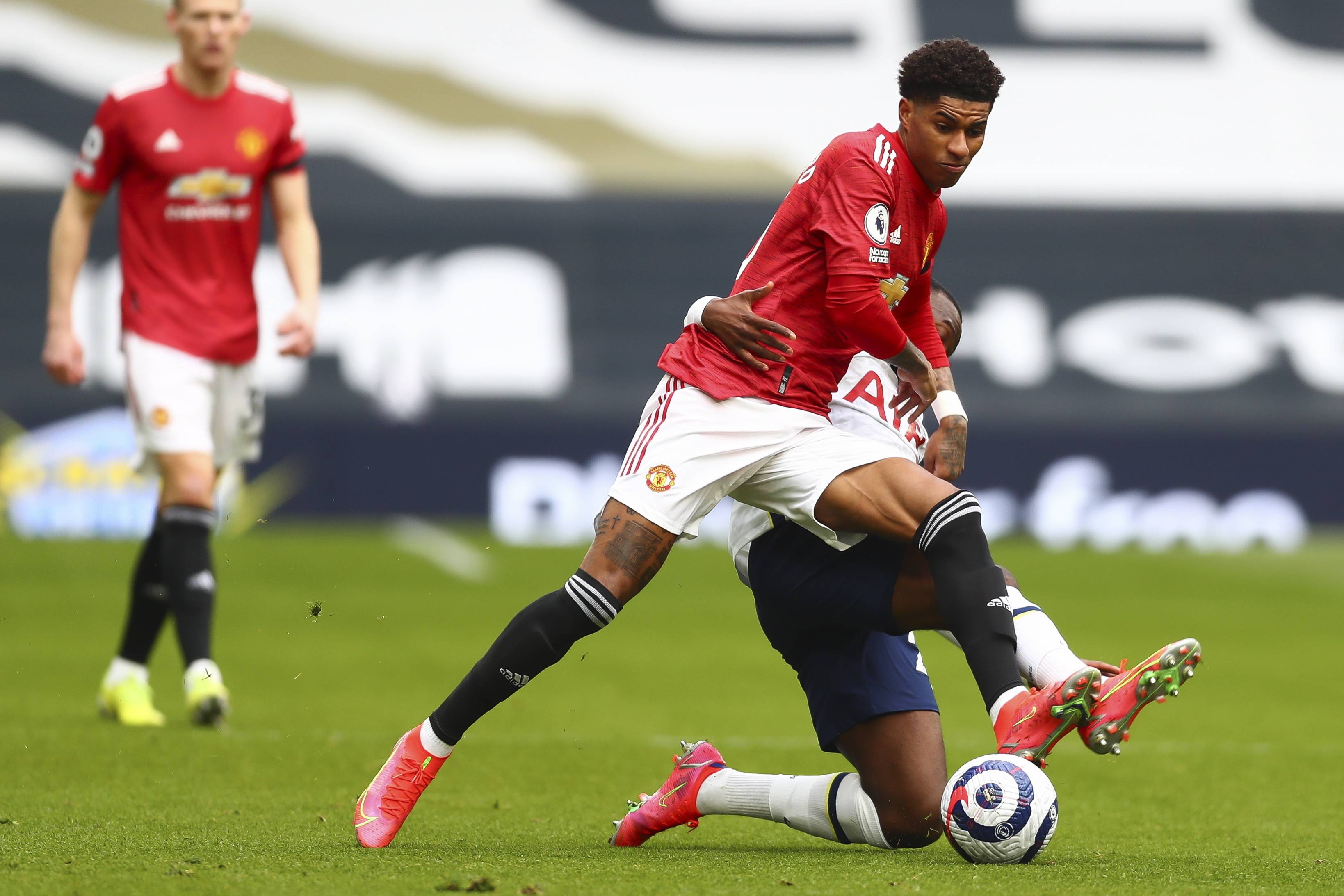 会赛场上一 会赛场上一